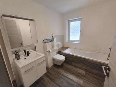 Immobilie in Neuhaus am Rennweg - IDYLLISCH MIT VIEL PLATZ, KAMIN UND TOLLEM GARTEN - Bild 4