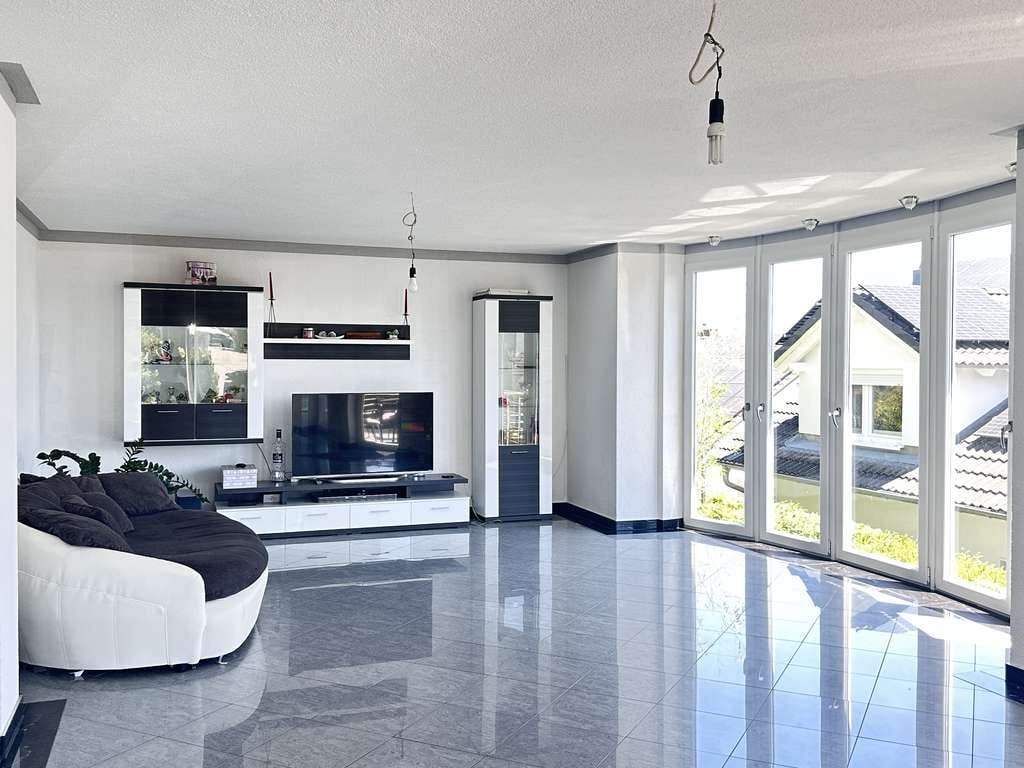 Immobilie in Grafenau - +++EINFAM.- HAUS MIT EINLIEGERWOHNUNG+++TOP ARCHITEKTUR + AUFTEILUNG + AUSSTATTUNG+++FREI+++ETC.+++ - Bild 3