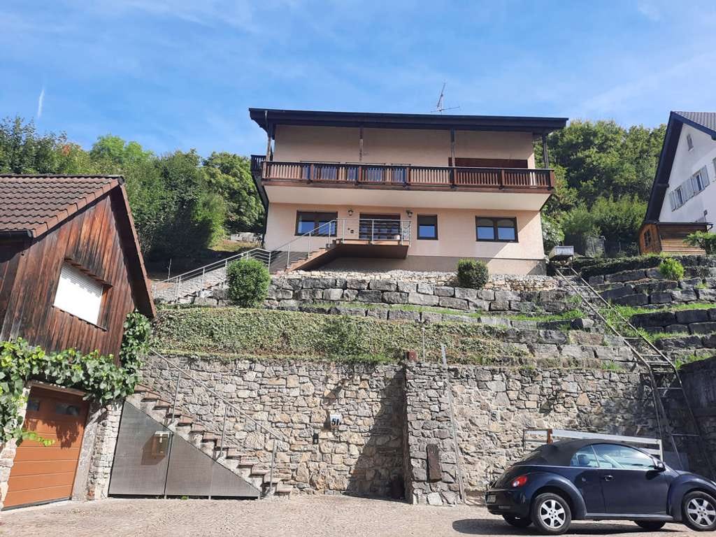 Immobilie in Mauer - M A U E R: Absolut ruhige Lage am Ortsrand - großzügiges Einfamilienhaus mit Einliegerwohnung voller Gemütlichkeit - Bild 2
