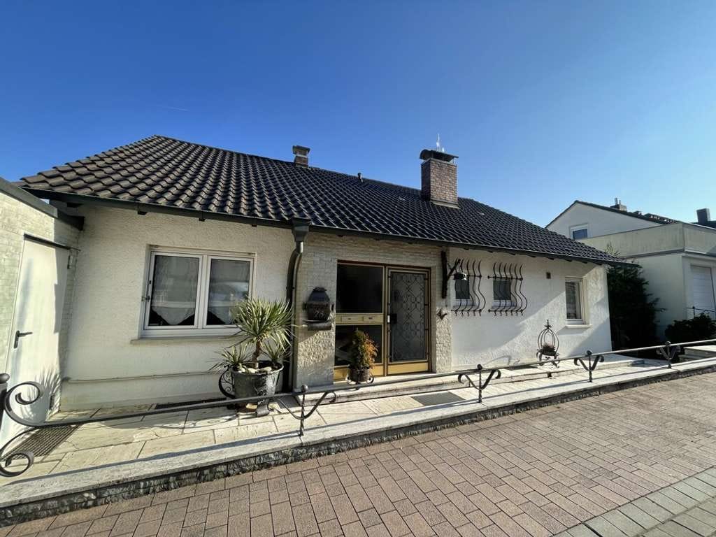 Immobilie in Elsenfeld - Herrlicher Ausblick und ruhige Lage ... Einfamilienhaus mit viel Platz zum Ausbreiten! - Bild 3