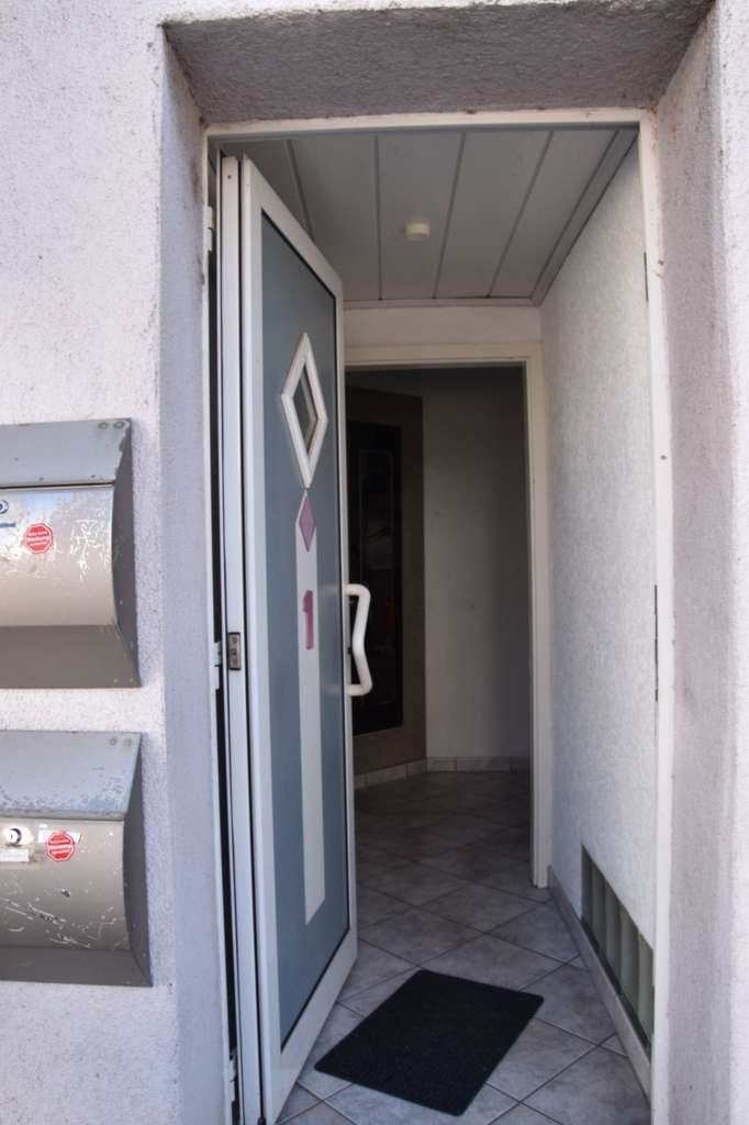 Immobilie in Dreieich - Mehrfamilienhaus sucht neuen Eigentümer, zentrale Wohnlage. - Bild 1