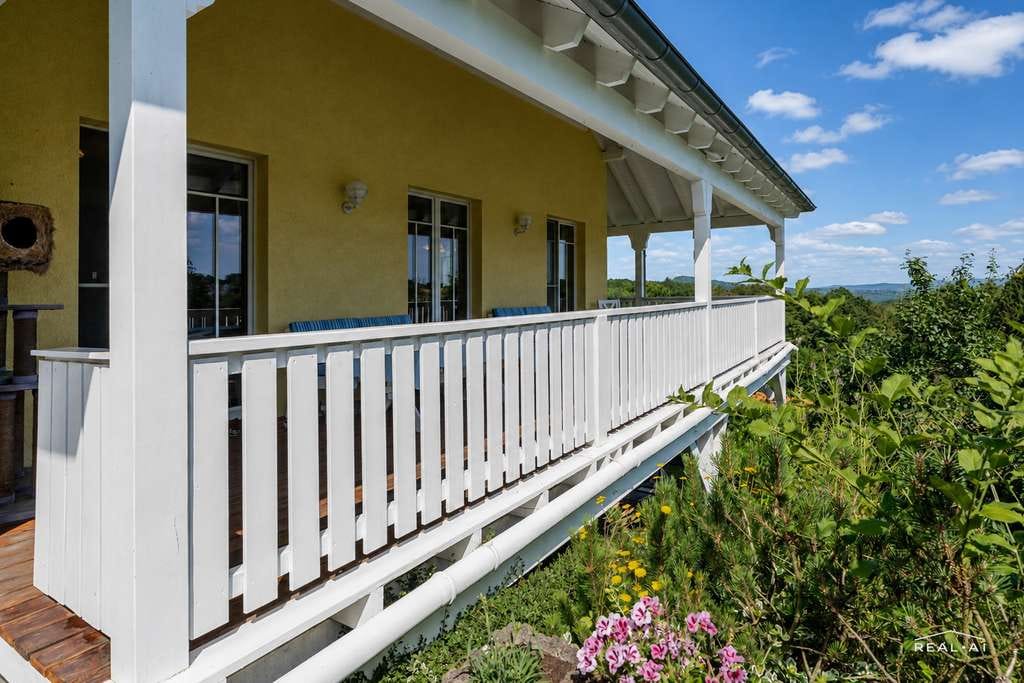 Immobilie in Bad Münstereifel - Großzügiges Einfamilienhaus im Landhausstil mit grüner Fernsichtlage - Bild 1