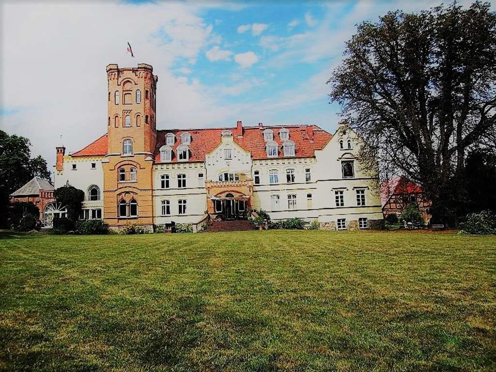 Immobilie in Lelkendorf - Exclusive ETW mit traumhaftem
Ausblick im Schloss Lelkendorf - Bild 1