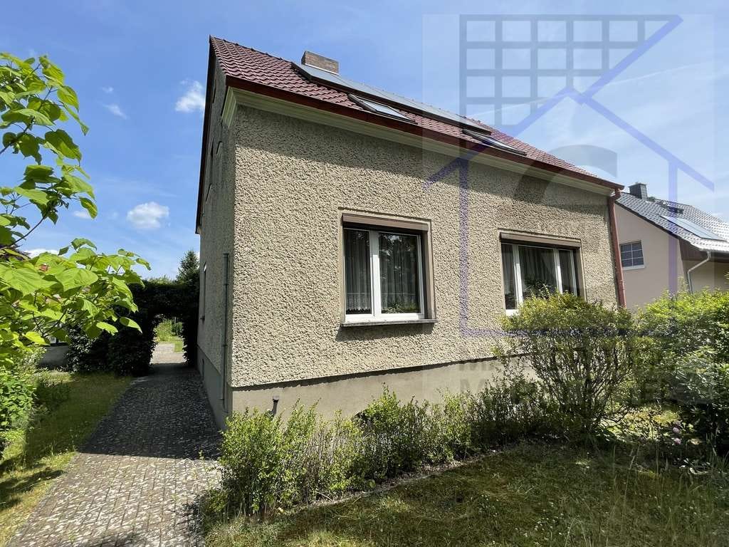 Immobilie in Erkner - NEUER PREIS - SOLIDES VOLLUNTERKELLERTES EINFAMILIENHAUS MIT GROSSEM GRUNDSTÜCK - Bild 0