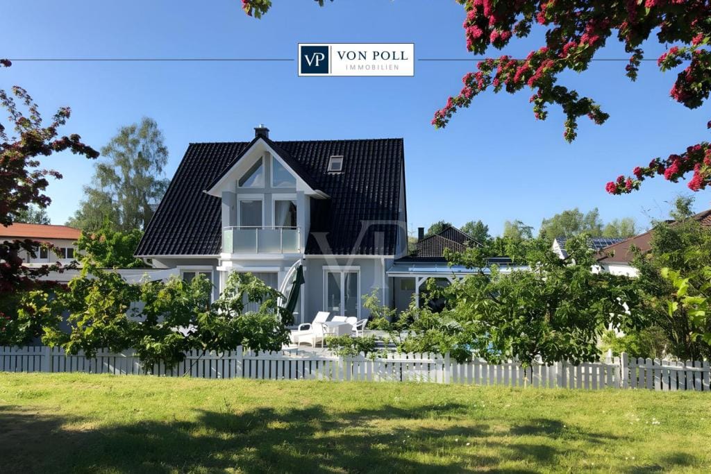 Immobilie in Lambrechtshagen - Exklusives Wohnen mit hoher Lebensqualität: Architektenhaus mit Pool & Sauna in gehobenem Wohnumfeld - Bild 0