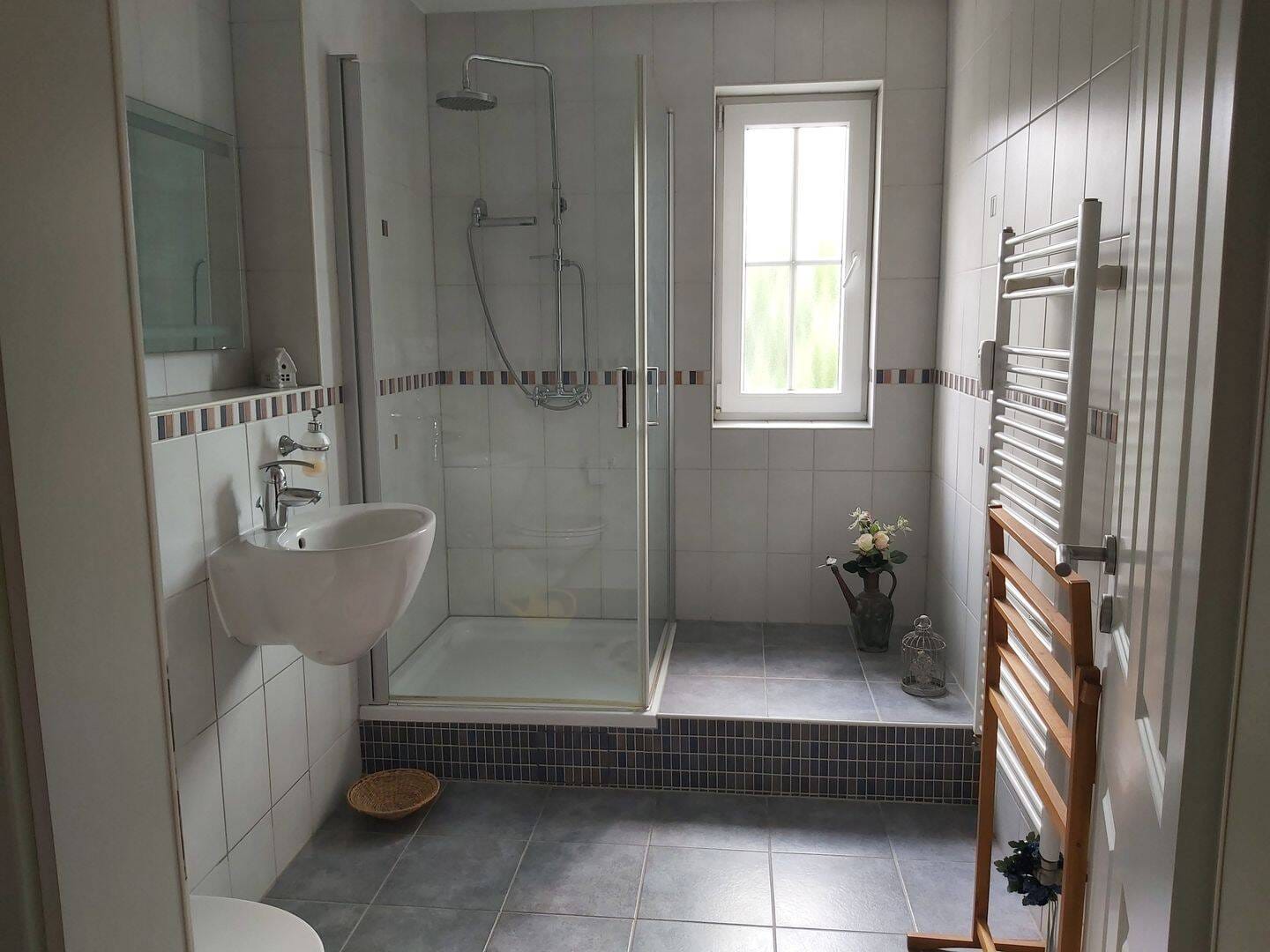 Immobilie in Bad Soden - VERKAUF-Bad Soden/Ts - Hochwertiges Mehrfamilienhaus mit 4 Wohneinheiten - Bild 4