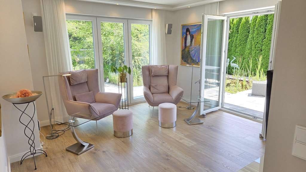 Immobilie in Pleiskirchen - Provisonsfrei: Luxuriöses Einfamilienhaus mit gehobener Ausstattung & moderner Technik - Bild 2