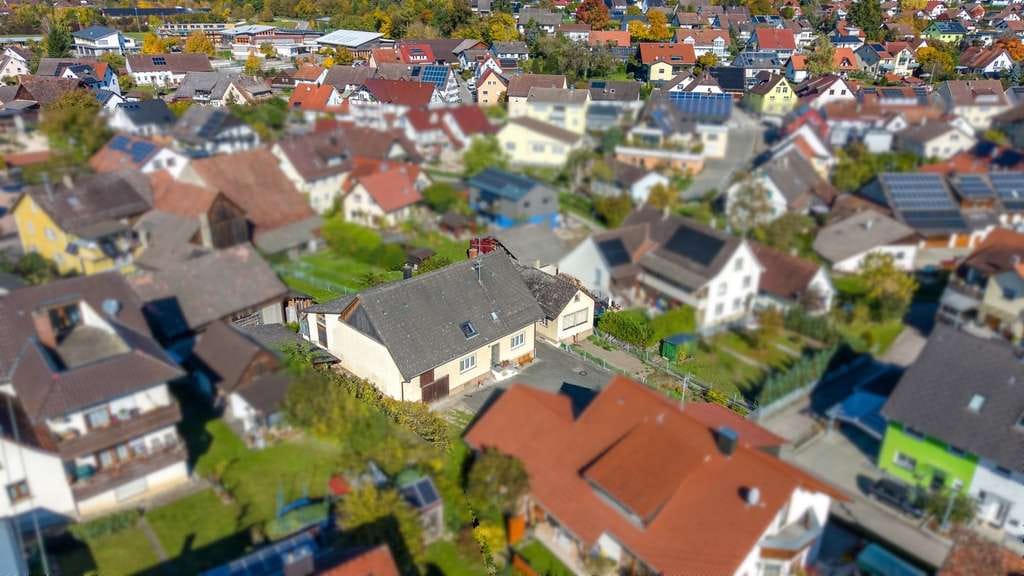 Immobilie in Eigeltingen - Wohnhaus mit Werkstattgebäude in Eigeltingen  - Bild 2