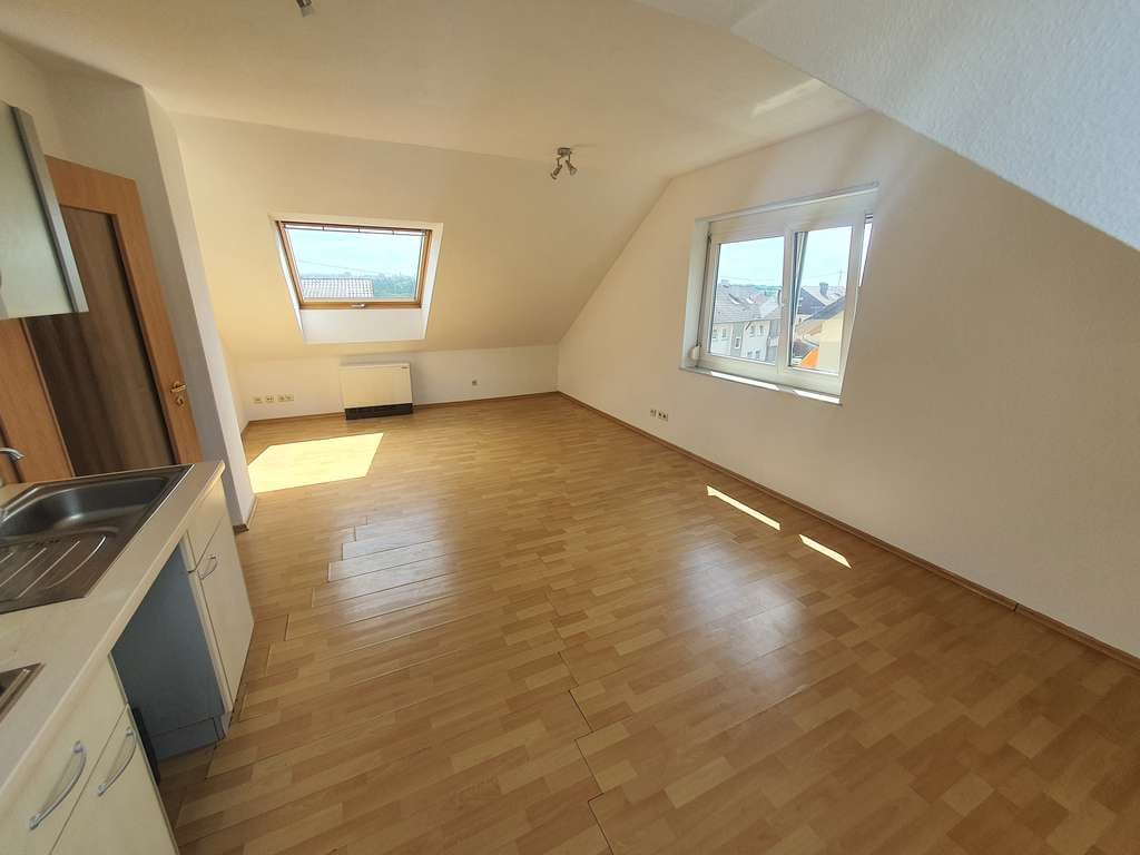 Immobilie in Backnang - 2-Zimmer-Wohnung mit Tageslichtbad, Einbauküche in sehr guter Lage! - Bild 3