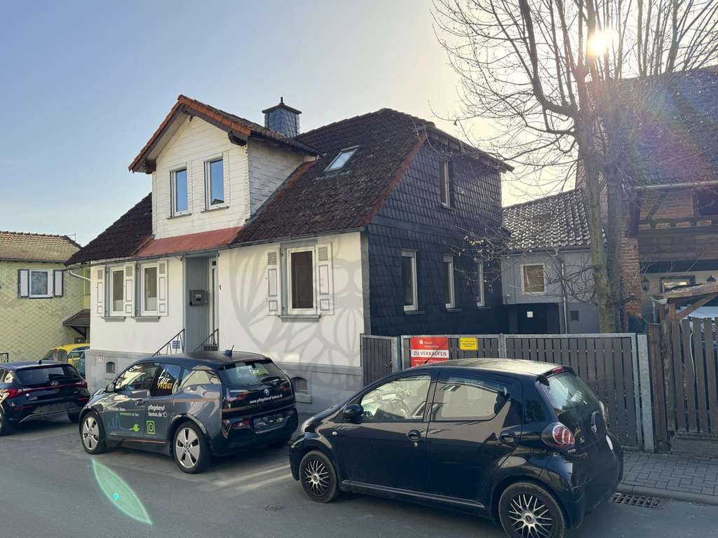 Immobilie in Neu-Anspach - Neu-Anspach! Freistehendes Haus mit 5 Zimmern auf kleinem Grundstück. - Bild 0