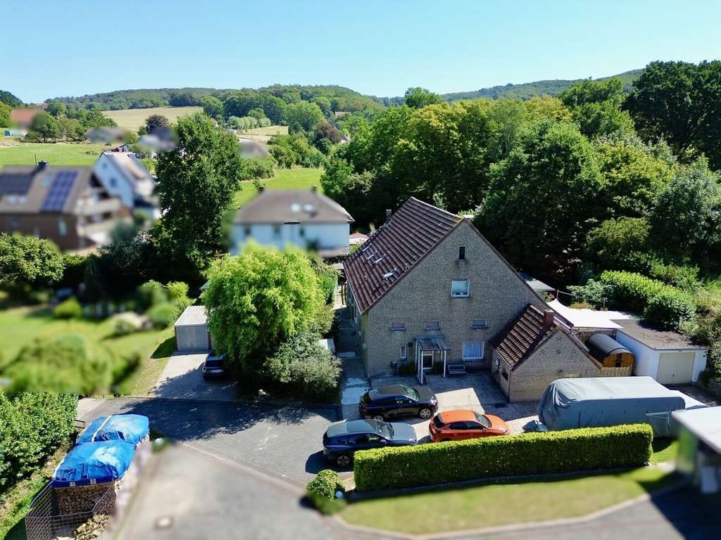 Immobilie in Vlotho - Außergewöhnlich wohnen auf rund 250 m² – viel Platz für Familie, Arbeit und neue Ideen - Bild 0