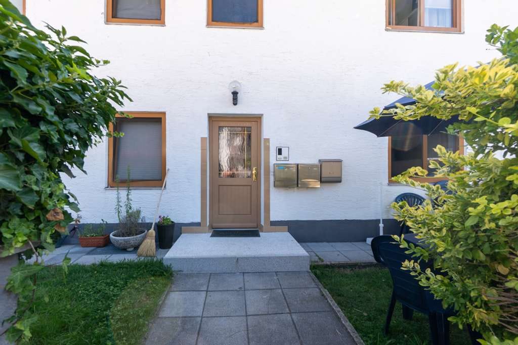 Immobilie in Ebersberg - Vermietetes 3-Parteienhaus in begehrter Lage bei Ebersberg - Bild 3