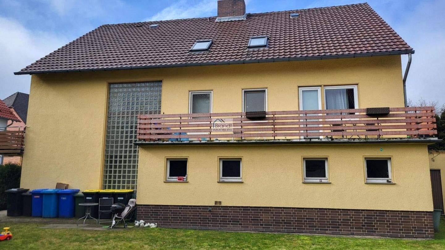 Immobilie in Dransfeld - 4-Familienhaus in Dransfeld mit 5 Garagen - Bild 1