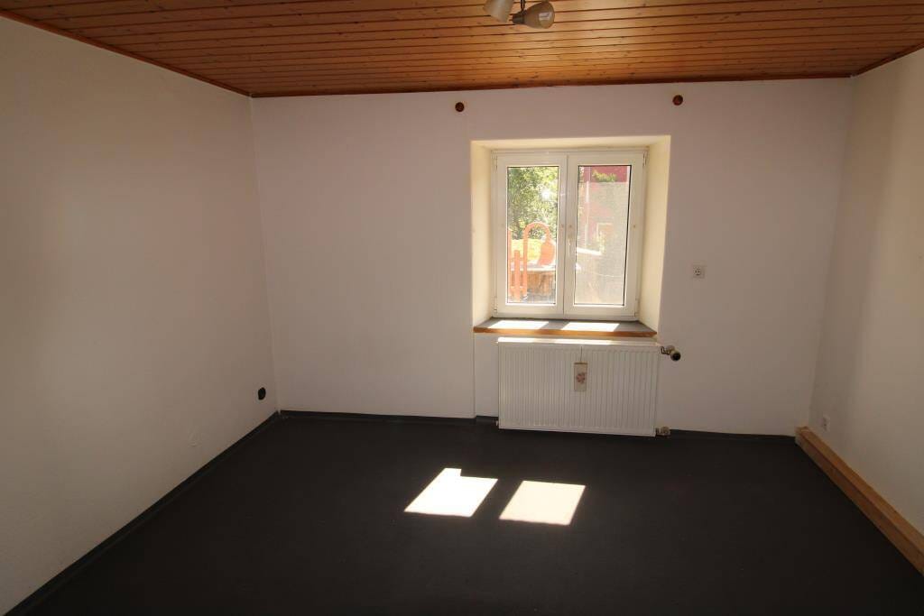 Immobilie in Rielasingen-Worblingen - Kuschelige 5 Zi. Whg. in Rielasingen mit sonnigen Balkon und Einzel-Garage - nur 3 WE  - Bild 4