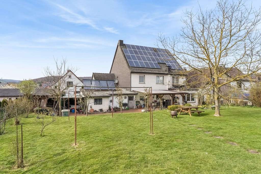 Immobilie in Bad Driburg - Mehrgenerationenhaus mit großem Garten in Bad Driburg - Ortsteil Herste - Bild 3