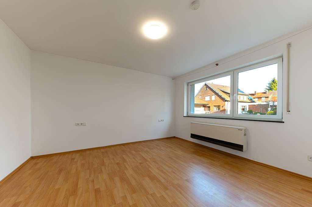 Immobilie in Schönaich - Dreizimmerwohnung im Erdgeschoss-Hochparterre - sofort frei! - Bild 2