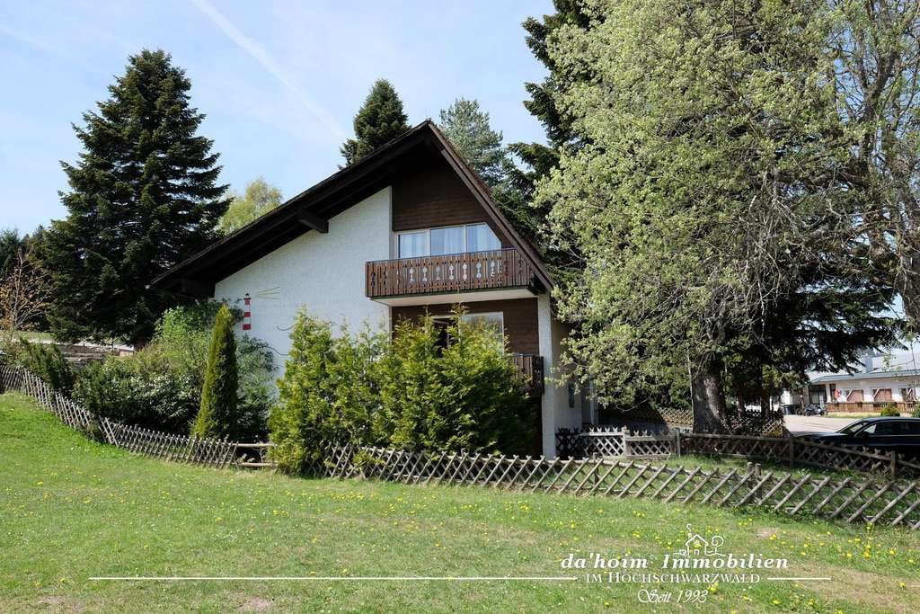Immobilie in Feldberg - Landhaus mit Potenzial & Ferienapartment in Feldberg - Bild 1
