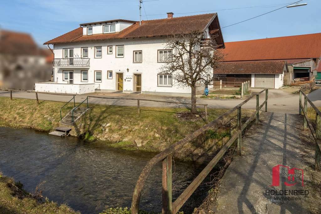 Immobilie in Markt Rettenbach - Frechenrieden/Allgäu: Viel Wohnraum (4 Whg.) für Familien oder Mitarbeiter! - Bild 0