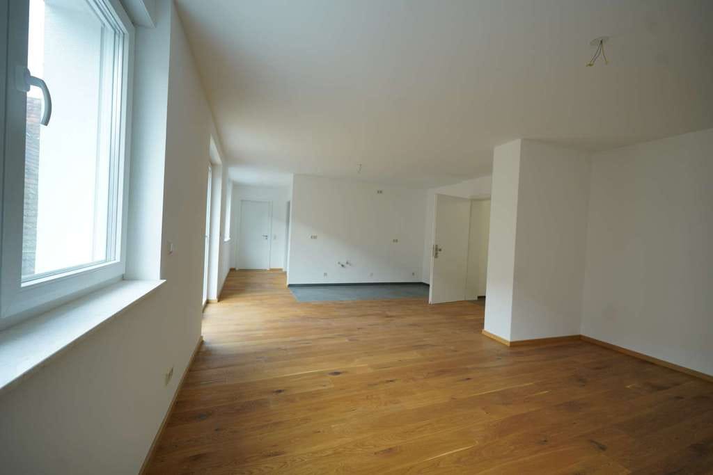 Immobilie in Ehrenkirchen - Hochwertig sanierte 2-Zimmer-Erdgeschosswohnung mit Terrasse - Bild 3