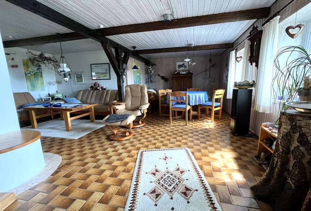 Immobilie in Twedt - Traumhaftes grundsaniertes Reetdachhaus. Tolle Lage in Twedt. Ostsee-und Schleinähe ! Ansehen ! - Bild 3