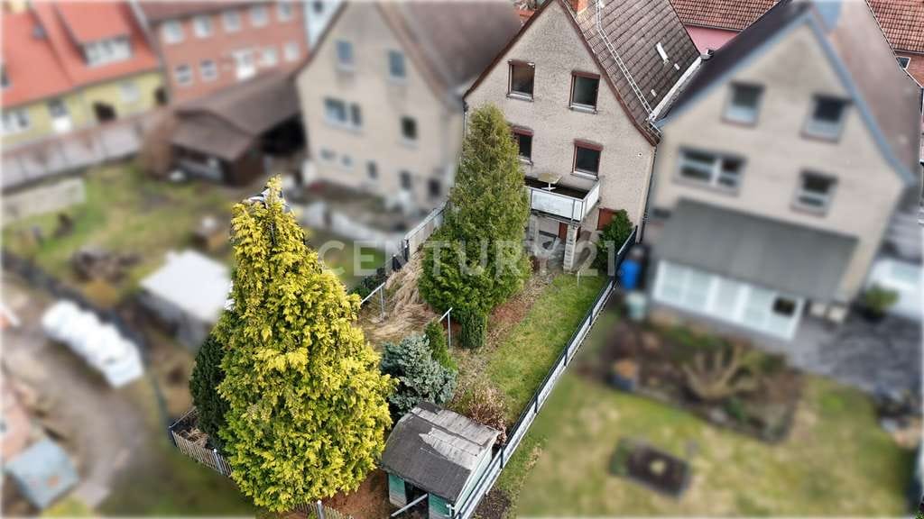 Immobilie in Barth - Viel Raum für Ihre Ideen – Reihenhaus mit Ausbaupotenzial und Garage - Bild 1