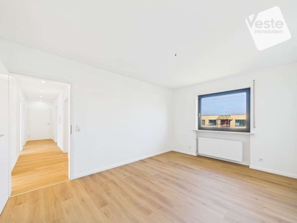 Immobilie in Ahorn - Frisch renoviert, lichtdurchflutet und mit Balkon  4-Zimmer-ETW in Ahorn - Bild 1