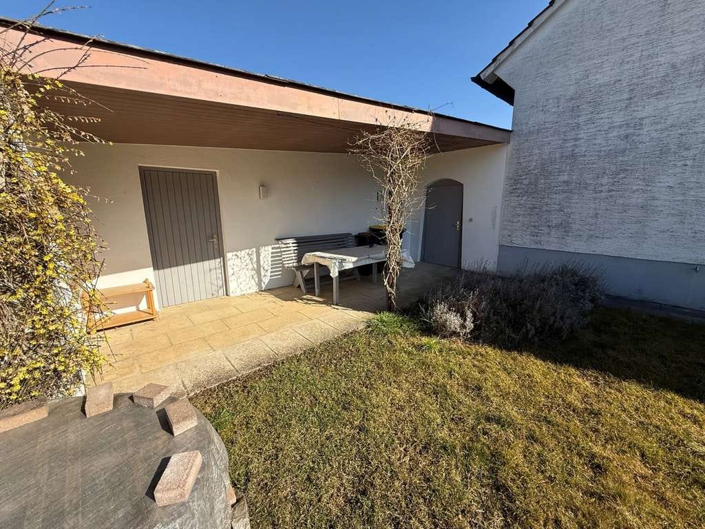 Immobilie in Illertissen - *** 1-2 Familienhaus auf herrlichem Grundstück *** - Bild 3