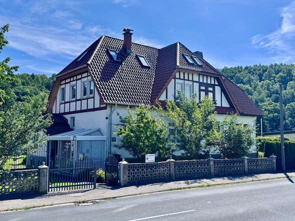 Immobilie in Krayenberggemeinde - Schöne Doppelhaushälfte mit 7 Zimmern und großem Garten - Bild 0