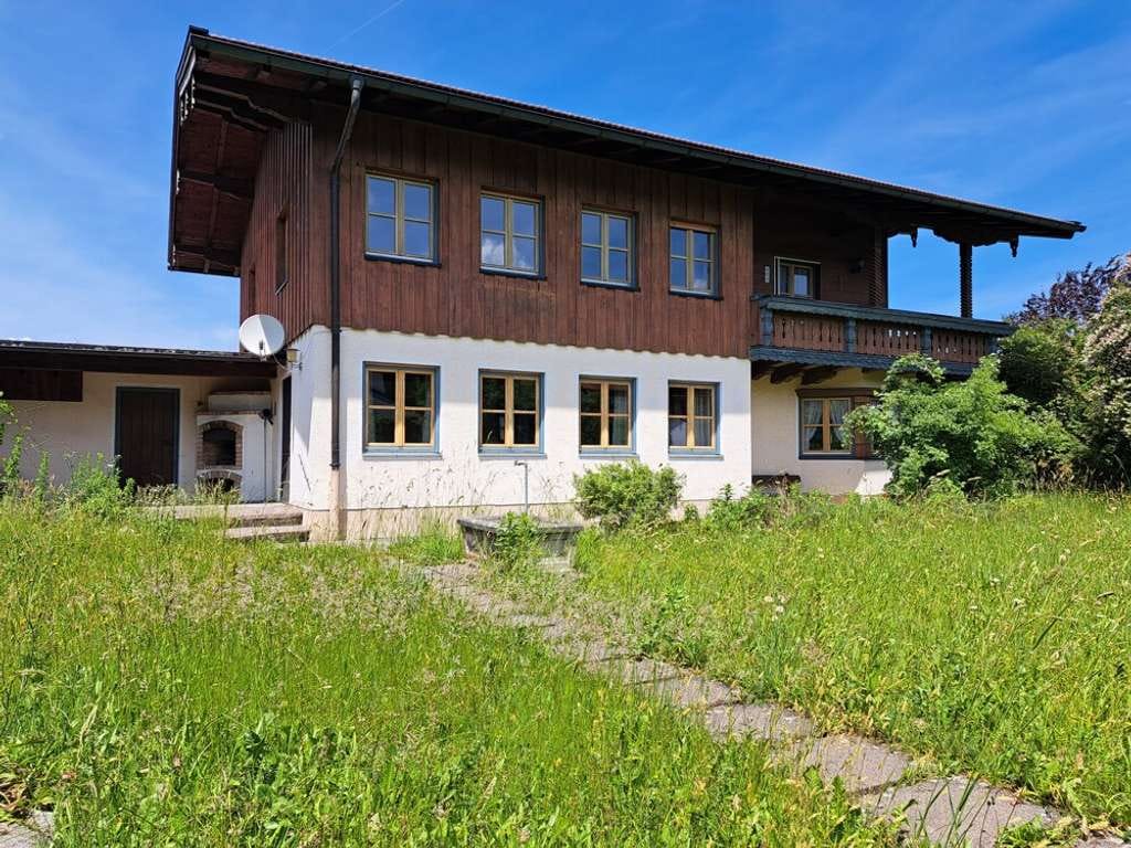 Immobilie in Frasdorf - Optimale Wohnlage in Frasdorf:
Landhaus mit schönem Bergblick in ruhiger Wohnlage - Bild 0