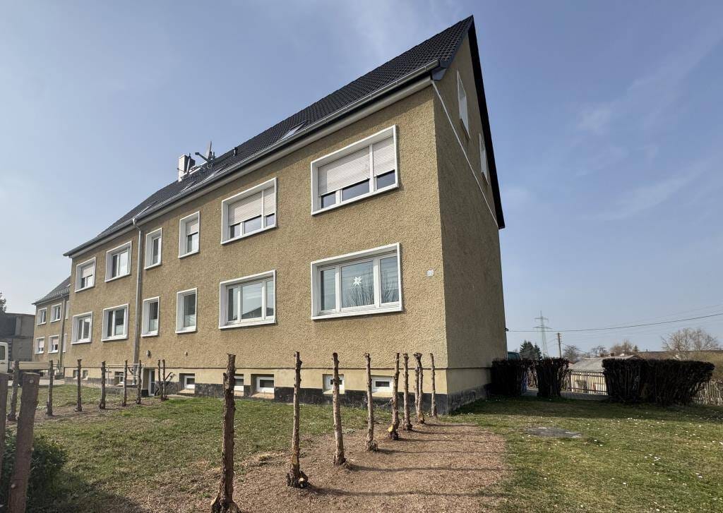 Immobilie in Crossen an der Elster - Anleger aufgepasst! - 5 modernisierte Eigentumswohnungen mit Stellplätzen - Bild 2