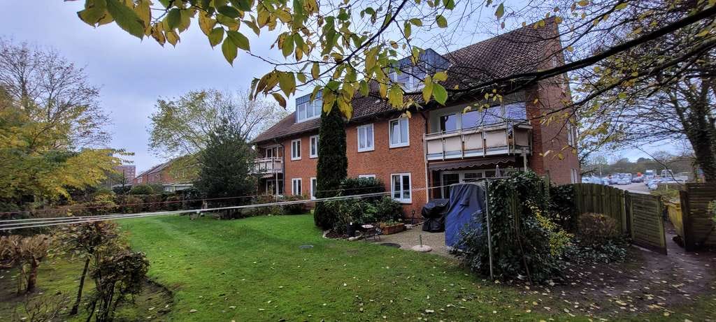 Immobilie in Husum - Vermietetes Wohnhaus mit 6 Wohnungen - Bild 2