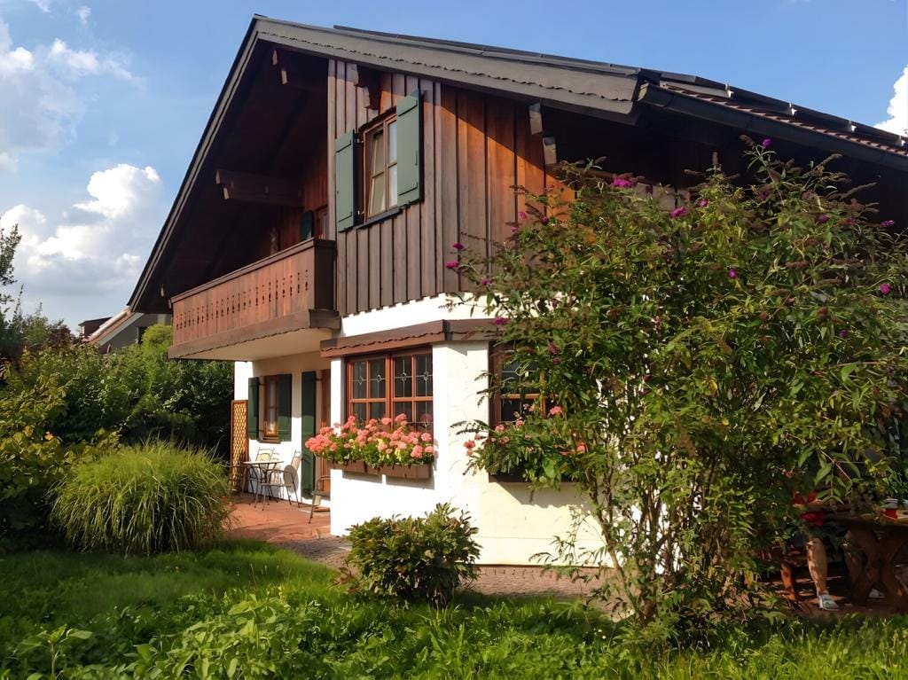 Immobilie in Weßling - Einfamilienhaus freistehend in Weßling - Bild 2