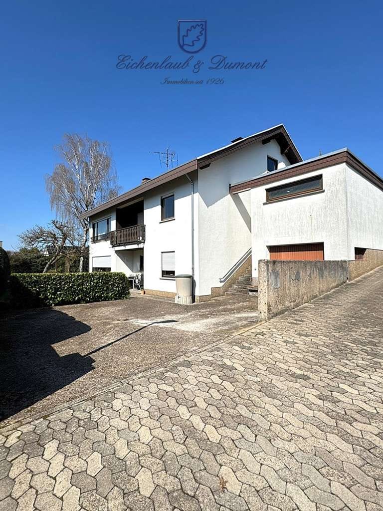 Immobilie in Riegelsberg - Großzügiges 1-FH + ELW, freistehend mit 2 Garagen, Kamin + Wintergarten - Bild 4