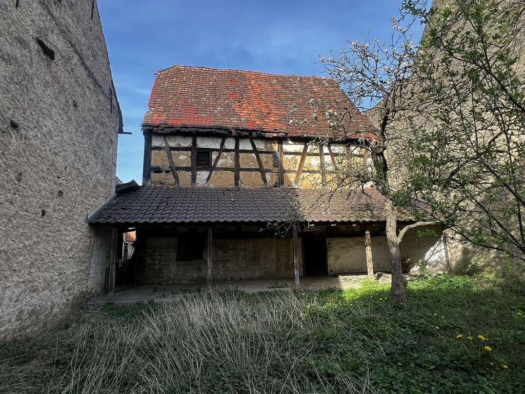 Immobilie in Eisingen - Sanierungsobjekt mit Scheune & großem Garten in zentraler Lage zu verkaufen - Bild 1