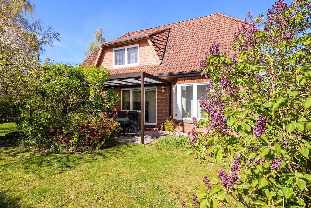 Immobilie in Elmenhorst/Lichtenhagen - Einfamilienhaus in Ostseenähe von privat zu verkaufen - Bild 1