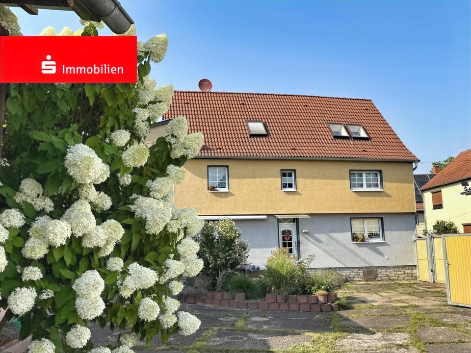 Immobilie in Hörsel - Charmantes Einfamilienhaus mit zwei Wohneinheiten und wunderschönem Garten - Bild 0
