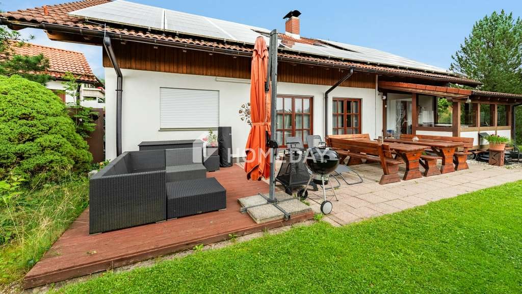 Immobilie in Missen-Wilhams - Attraktives Mehrfamilienhaus mit drei Wohneinheiten, PV-Anlage und idyllischem Garten - Bild 3
