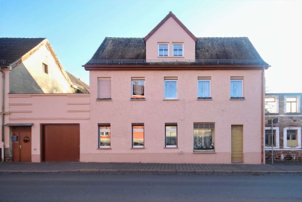 Immobilie in Gera - Ihr Traumhaus wartet auf Sie, entdecken Sie Komfort, Substanz und familiäres Lebensgefühl in guter - Bild 0