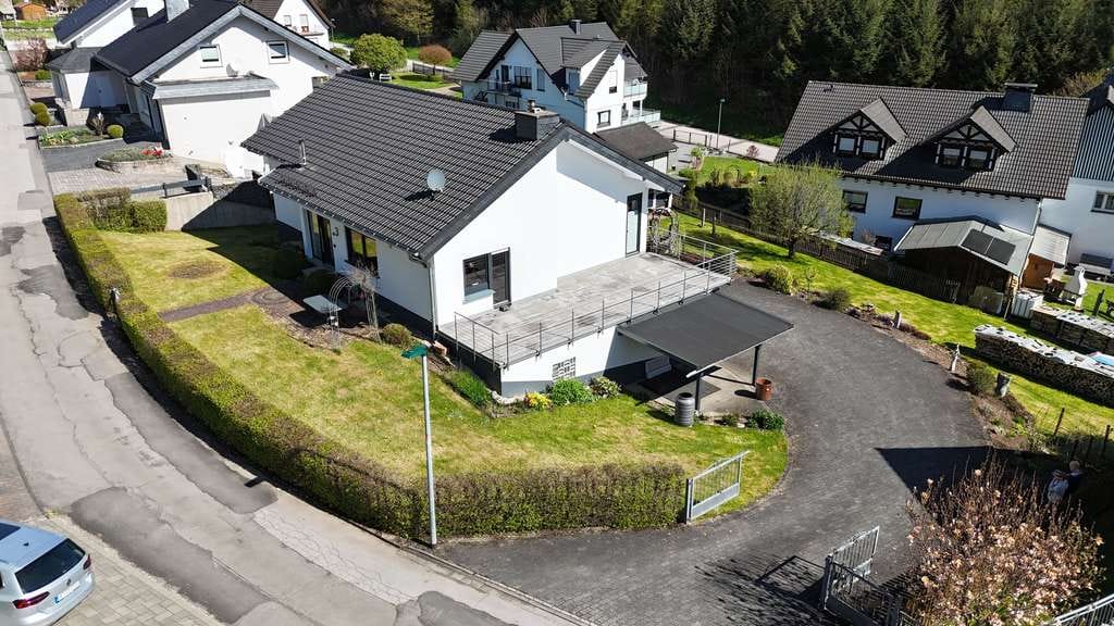 Immobilie in Attendorn - EFH mit ELW - modernisiert, groß und schön - Bild 3
