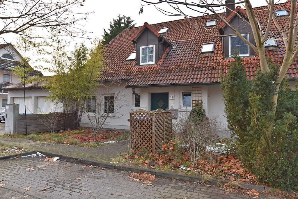 Immobilie in Dallgow-Döberitz - Vermietetes Reihenmittelhaus in familienfreundlicher Wohnlage - Bild 3