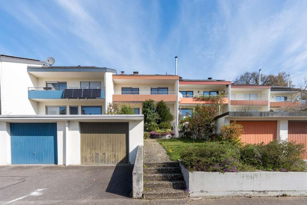 Immobilie in Bad Säckingen - Großzügiges Reihenmittelhaus mit viel Potenzial und Münsterblick - Bild 1
