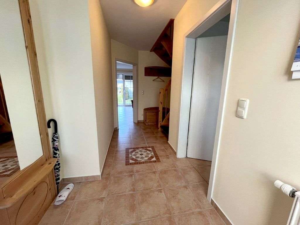 Immobilie in Zingst - Zweifamilienhaus in Zingst, Eigennutzung mit sicherem Mietvertrag - Bild 3