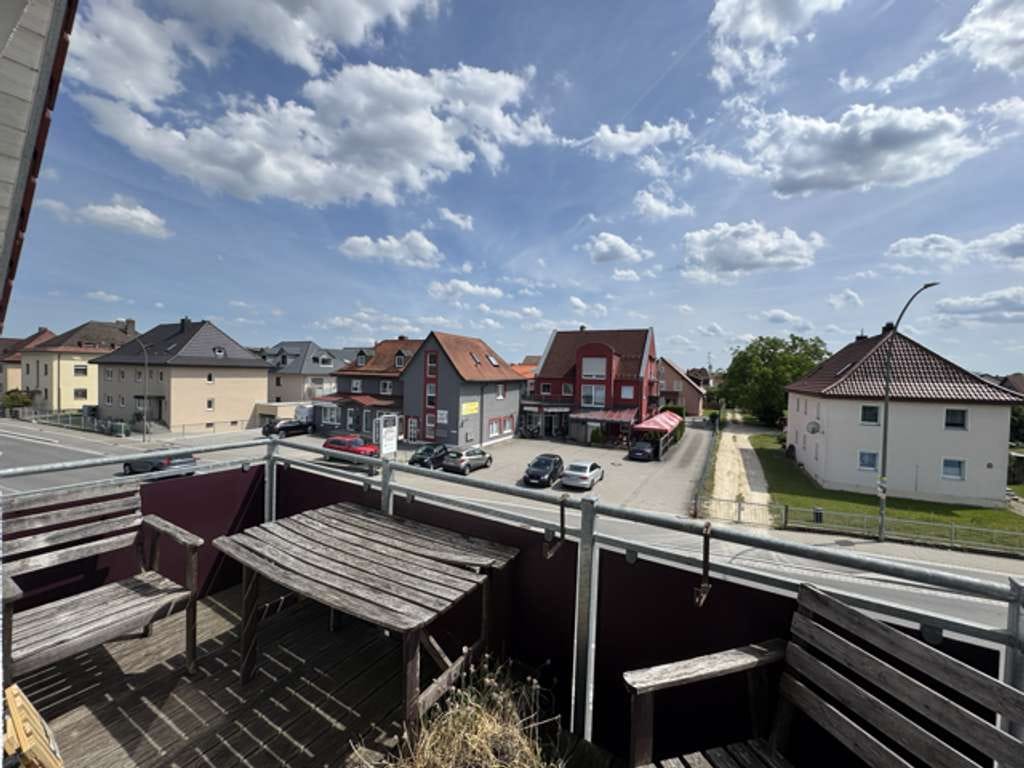 Immobilie in Tegernheim - Tolle 3-ZKB DG Wohnung in Tegernheim - Bild 2