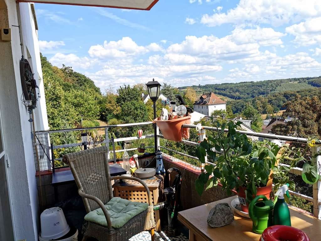 Immobilie in Ennepetal - Schöne 3-Zimmerwohnung mit Balkon und Weitblick in ruhiger Gegend - Bild 2