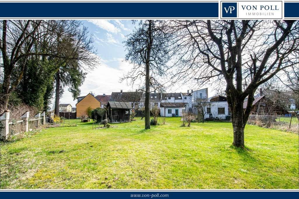 Immobilie in Cham - Großzügiges Zweifamilienhaus mit verborgenem Garten in der Innenstadt von Cham - Bild 0
