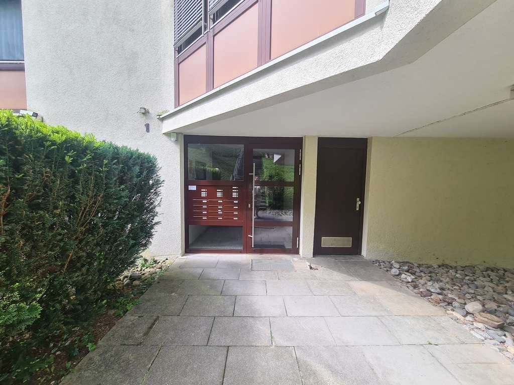 Immobilie in Hülben - Seltene Gelegenheit: 3-Zimmer-Wohnung mit Panoramablick – Gestalten Sie Ihr neues Zuhause nach Ihren - Bild 1