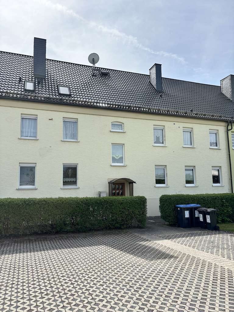 Immobilie in Sonneberg - Sonnige 3-Zimmer-Eigentumswohnung mit Garage in beliebtem Stadtteil Oberlind - Bild 1
