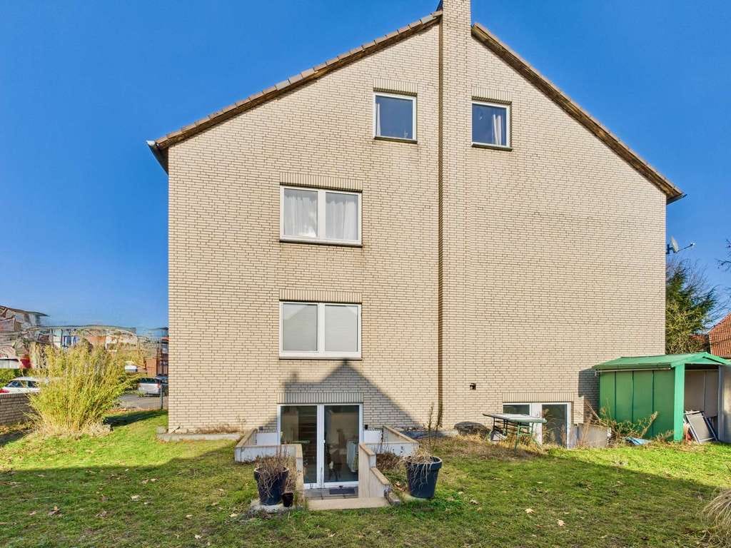 Immobilie in Lehrte - Kapitalanlage mit 6,5% Rendite - Pflegeleichtes 6-Parteienhaus mit Garage in Sievershausen - Bild 2
