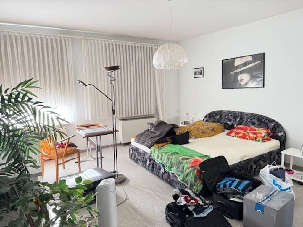 Immobilie in Eutin - Großzügige 2-Zimmer-Eigentumswohnung mit Balkon und Blick zum Schlosspark - Bild 2
