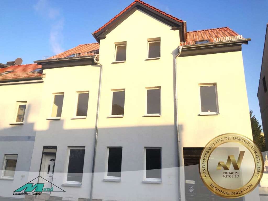 Immobilie in Zwenkau - großes Reihenendhaus in Zwenkau 8 Zimmer mit 180 m² Wohnfläche mit Garten und Garage - Bild 0